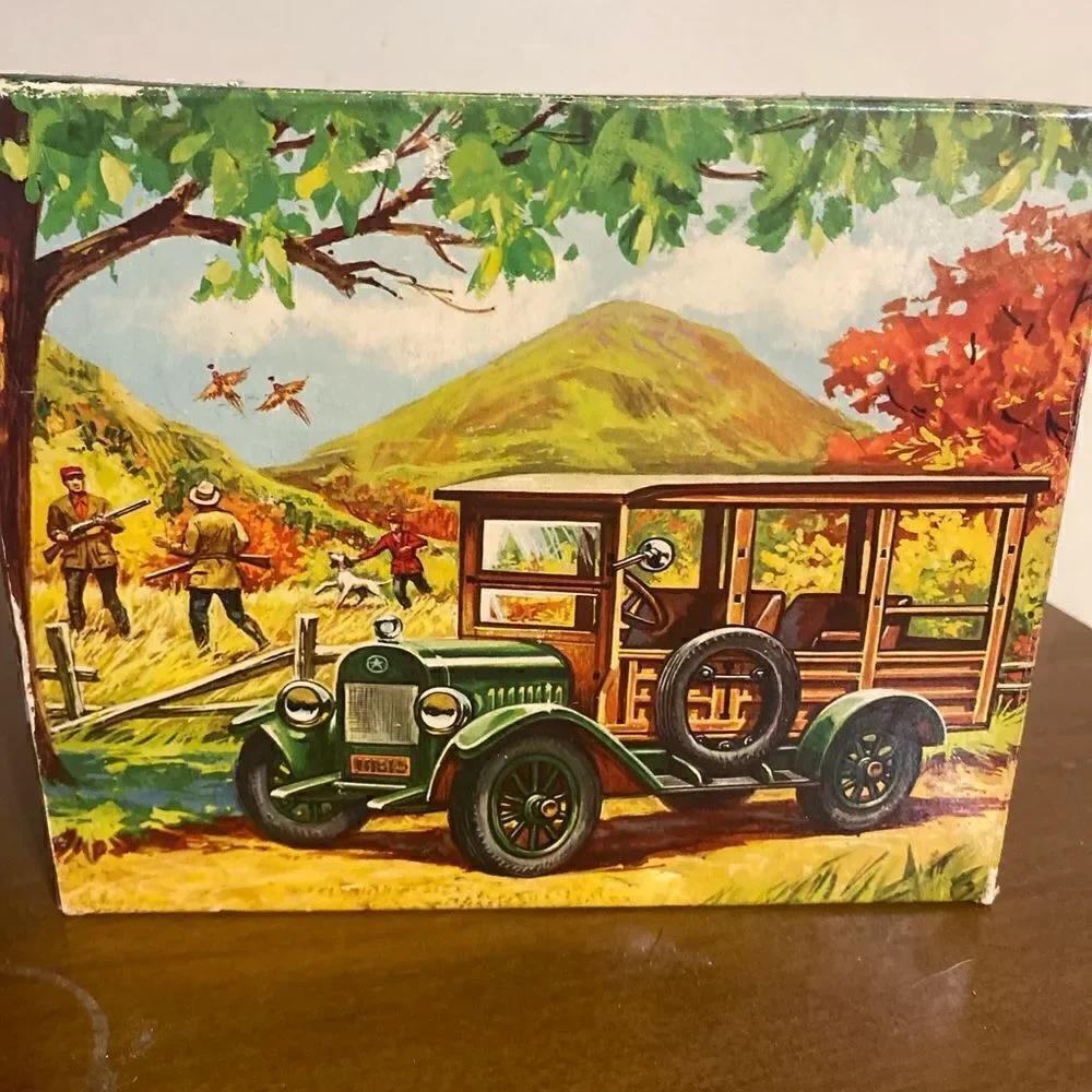 Vintage Avon 1923 Station wagon empty bottle with box